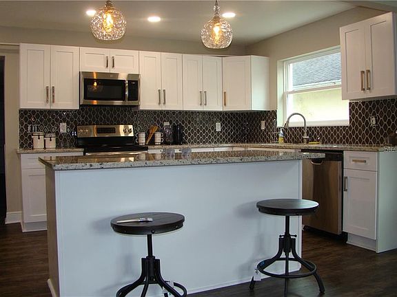5th image of 395 Mashie Ln