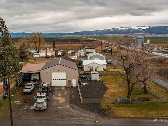 2nd image of 325 Sherwin St