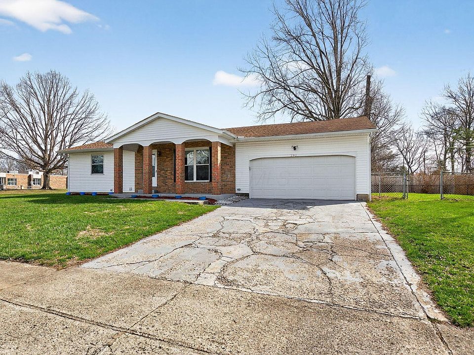 1st image of 292 Moorfield Dr
