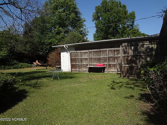 5th image of 2113 E 5th St
