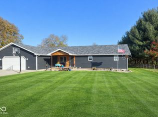 908 S Division St, Cayuga, IN 47928