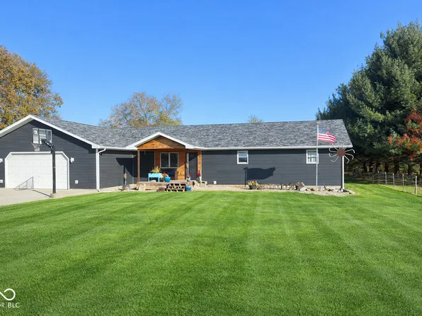 908 S Division St, Cayuga, IN 47928