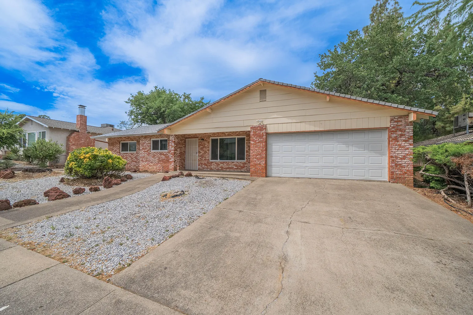 2760 Shasta St photo 1