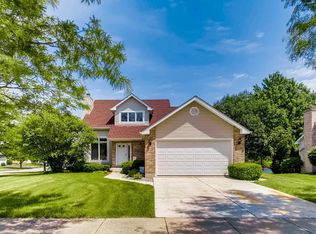 869 Warne Ct, Elburn, IL 60119