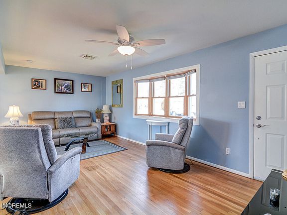 5th image of 112 Teakwood Drive