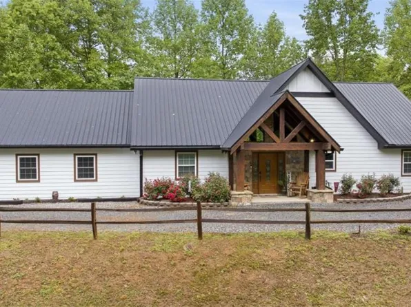 137 Thornwood Ln, Ellijay, GA 30540