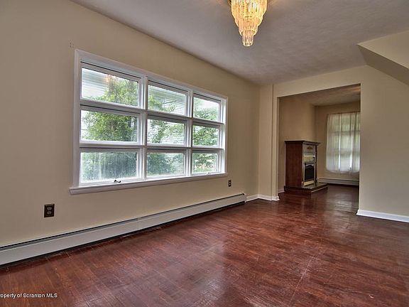 4th image of 120 Highland Ave