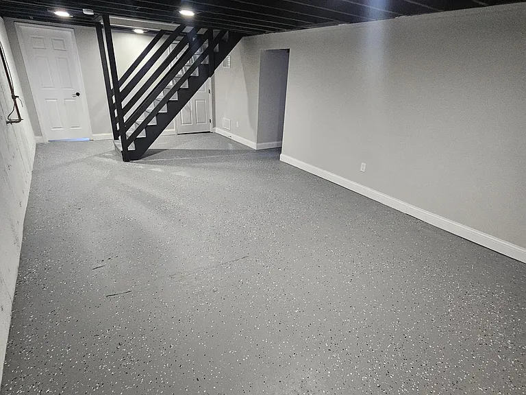 10200 Green Valley Dr — Photo 11