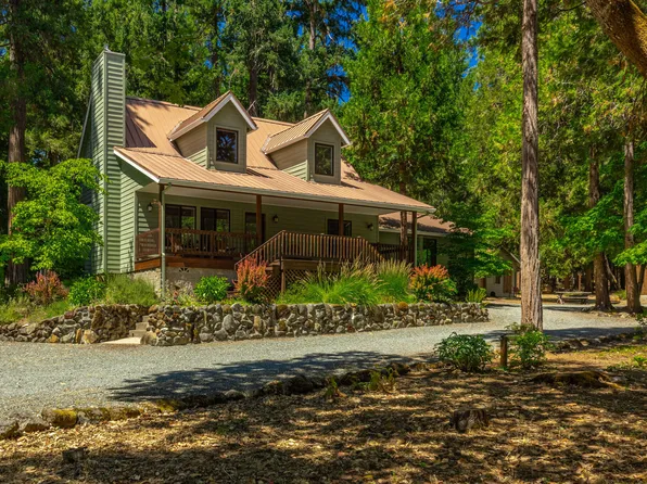 320 Hitching Post Rd, Grants Pass, OR 97526