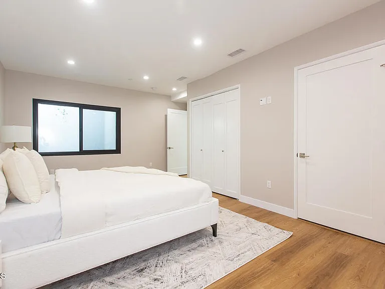 3682 Harriman Ave #3 — Photo 34