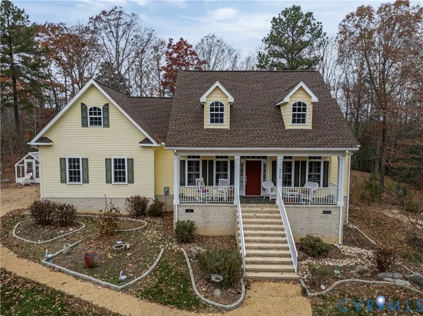 8310 Elysium Dr, Lanexa, VA 23089