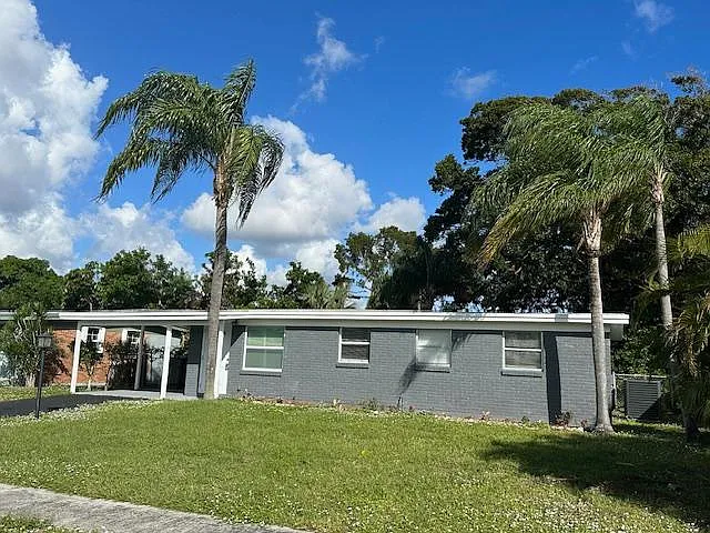 Photo 2 of 24 - 3797 Dunes Rd - Palm Beach Gardens, FL Front2 - 3797 Dunes Rd