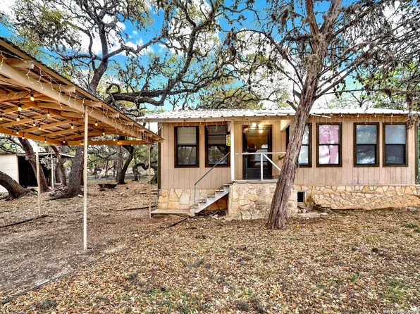 2551 Goat Hill, Lakehills, TX 78063