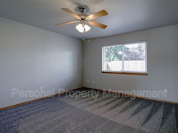 5th image of 10114 NE 75th Way