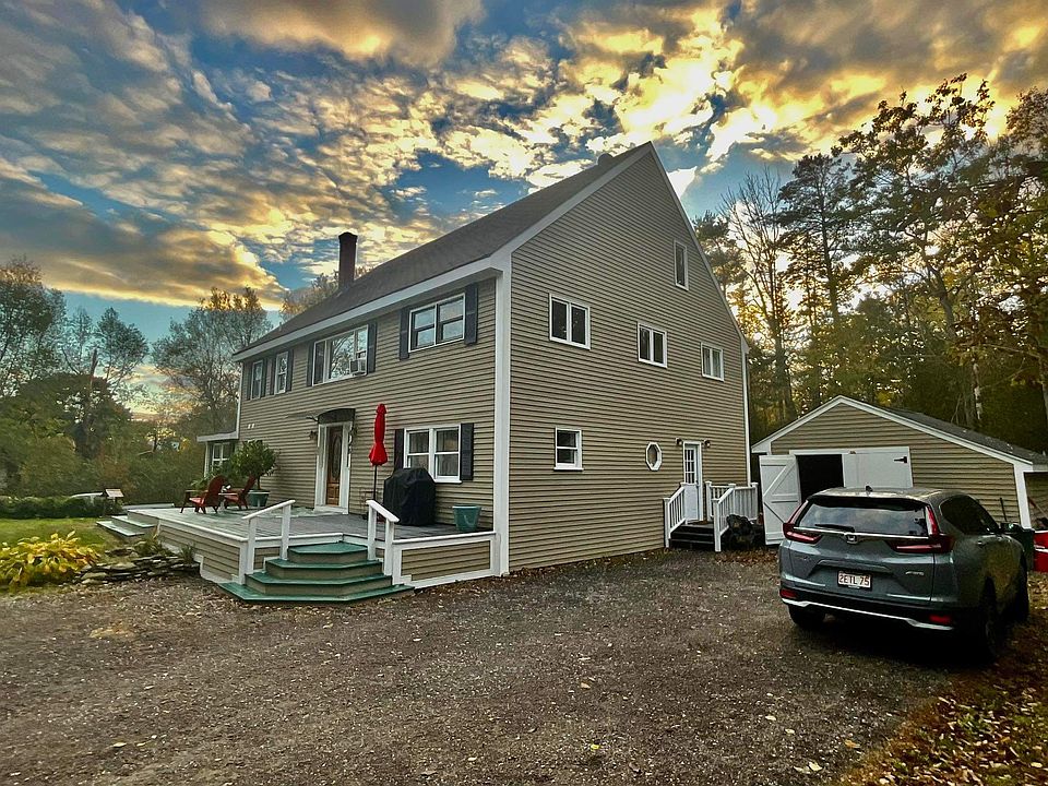 The entrance to 46 Limerock, new Roof, Paint, Trim, Gutters