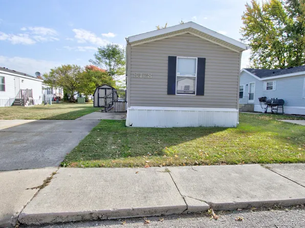 8478 Laverne, Newport, MI 48166