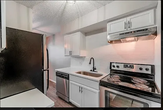 The Dean Apartments — Photo 5