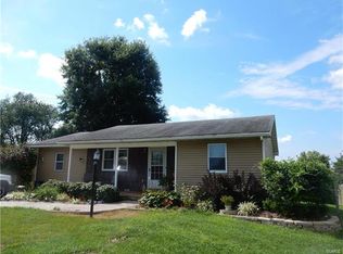 521 Gilbert Dr, Edwardsville, IL