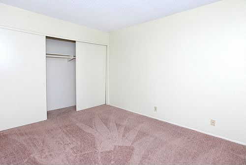 2nd image of 110 7th St APT H6