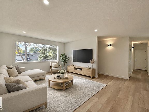 3rd image of 12 Sycamore St