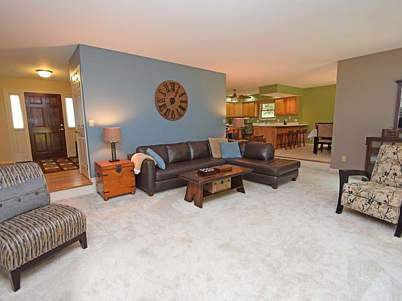 4th image of 8668 Forest Pine Dr