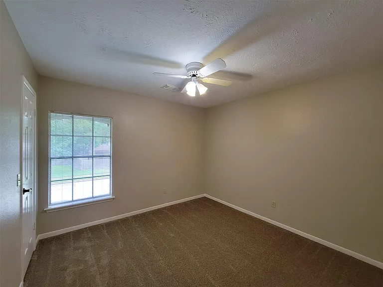 17207 Meadow Heights Dr — Photo 22