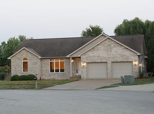 3920 Mapleshade Ct, Springfield, IL 62712