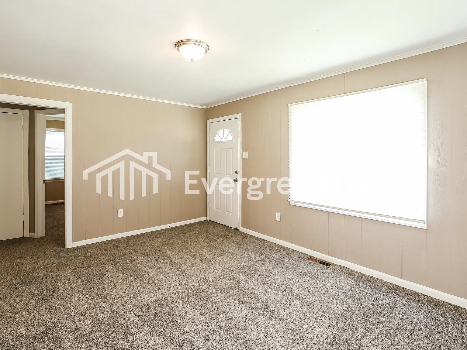 3 bed, 1.0 bath, 1080 sqft, $1,295 — Photo 4