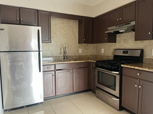 Hilton Gardens, LLC, 35 E Elizabeth Ave #1cbf9f472, Linden, NJ 07036