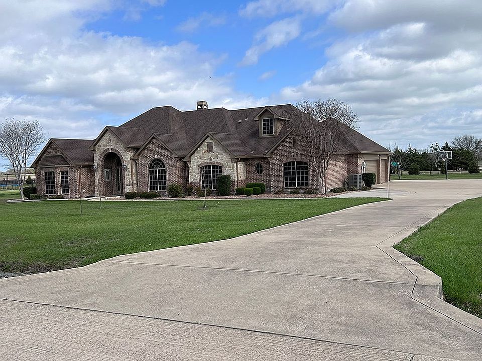 1st image of 173 Savanna Hill Ln