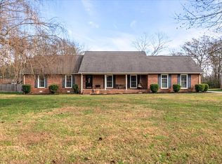 105 Safley Ct, Tullahoma, TN 37388