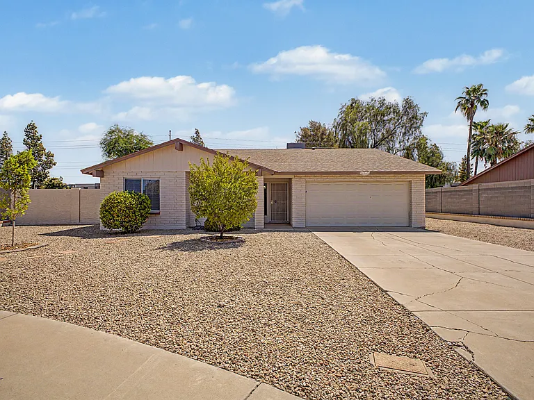 17213 N 35th Dr — Photo 36