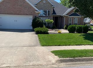 5700 S 41st St, Rogers, AR 72758
