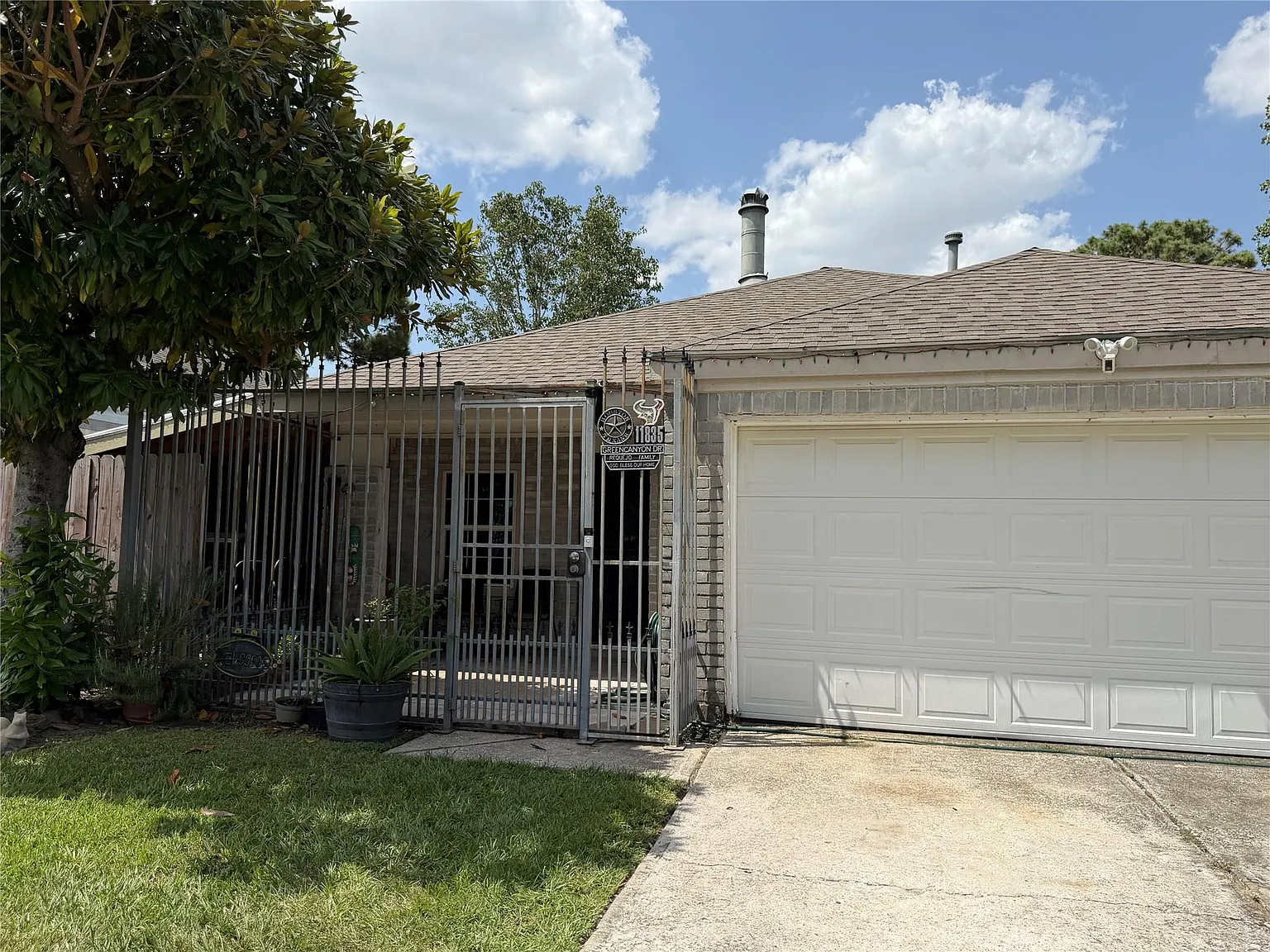 3 bed, 2.0 bath, 1194 sqft, $1,650 — Photo 2