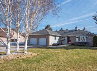 2212 NW Canyon Dr, Redmond, OR 97756