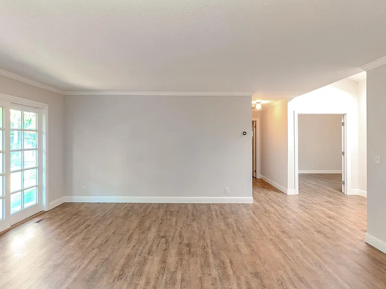 1483 Koch Ln — Photo 5