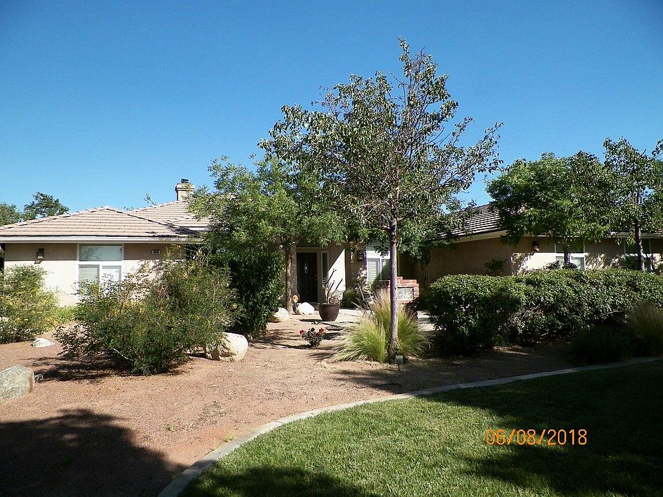 1st image of 9839 Bellflower St