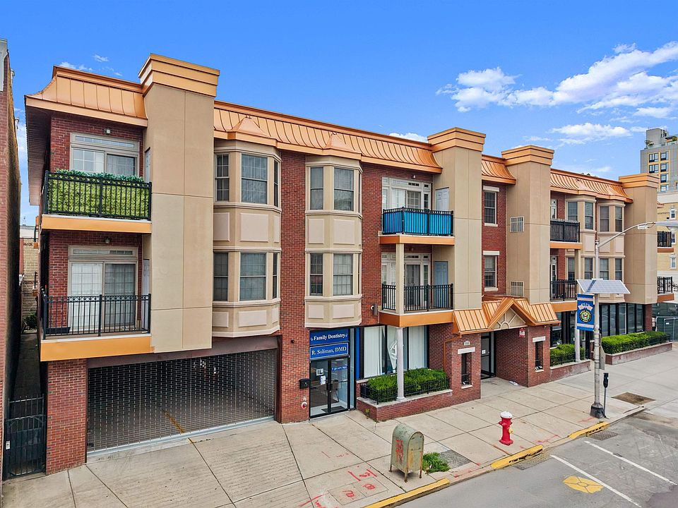 1st image of 255 Broadway APT 206