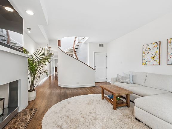 5th image of 317 W Webster Ave #2