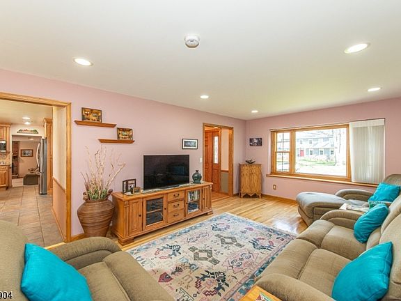 5th image of 3 Overbrook Rd