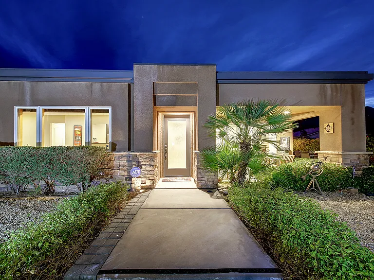 52883 Eisenhower Dr — Photo 42