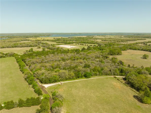 Lcr 750, Thornton, TX 76687