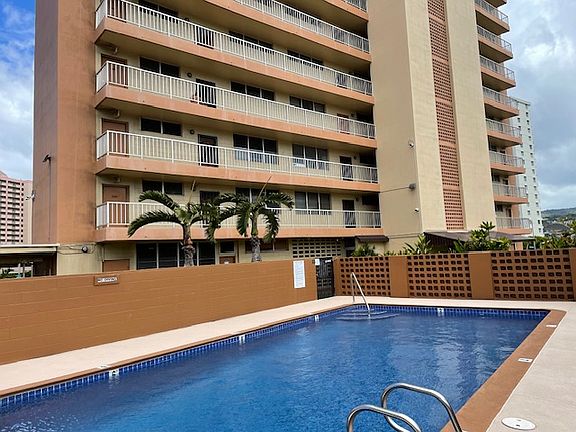 3rd image of 1121 Ala Napunani St APT 1102