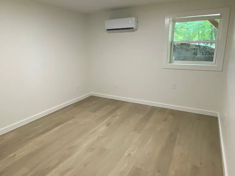138 Ash Ln — Photo 18