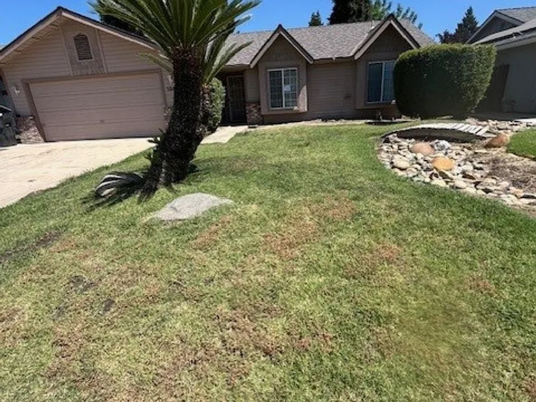 1806 E Laurel Ave — Photo 1