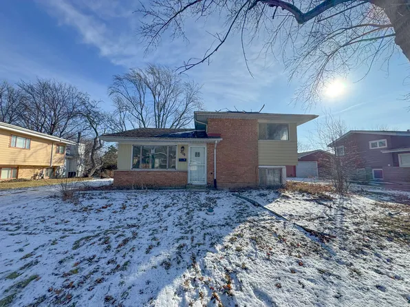 306 Winnebago St, Park Forest, IL 60466