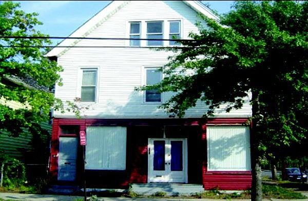 Possible 3 Fam or Store
