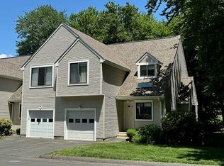 6 Redstone Way, Farmington, CT 06032