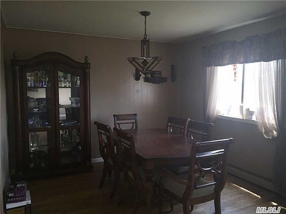 4th image of 85 Mary Ave
