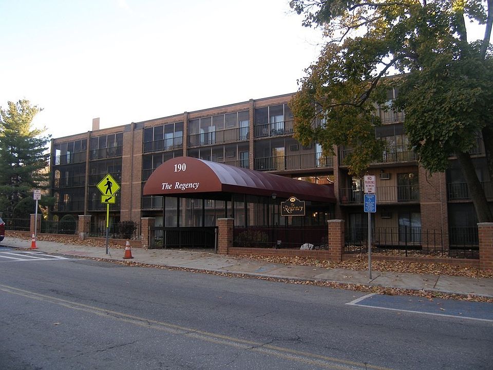 1st image of 190 High St APT 105
